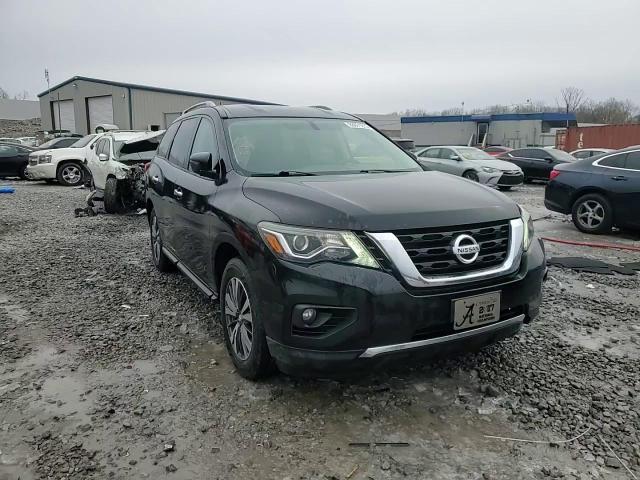2017 Nissan Pathfinder - Image 14