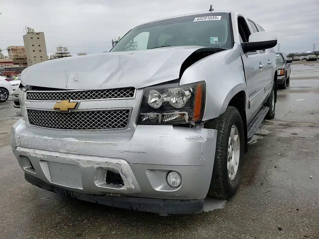 2013 Chevrolet Suburban - Image 12