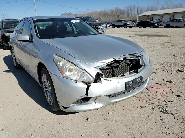 2012 Infiniti G - Image 13