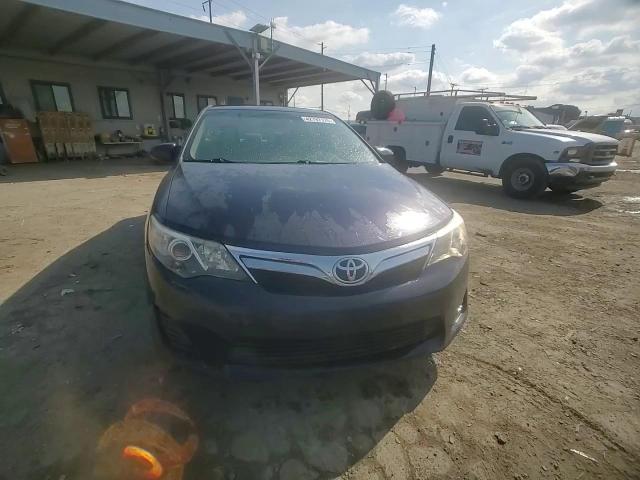 2014 Toyota Camry - Image 11