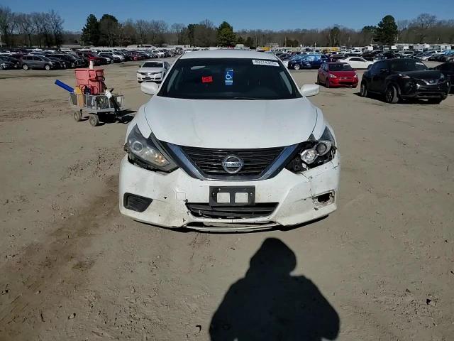 2016 Nissan Altima - Image 10