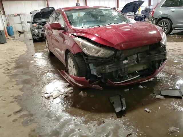 2016 Hyundai Elantra - Image 13