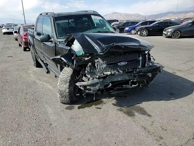 2004 Ford Explorer - Image 11