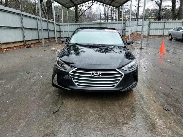 2017 Hyundai Elantra - Image 13