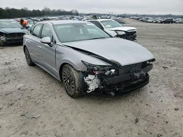2023 Hyundai Sonata - Image 10