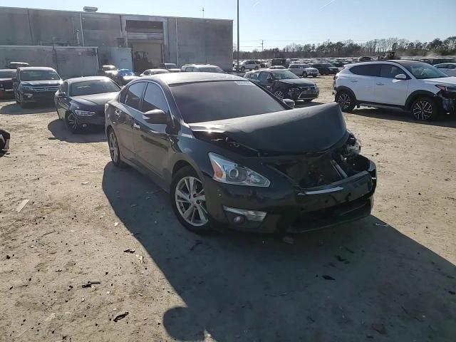 2015 Nissan Altima - Image 10