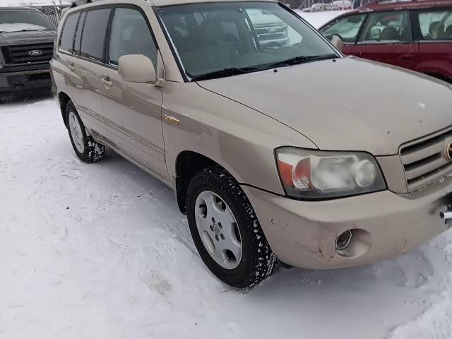 2004 Toyota Highlander - Image 10