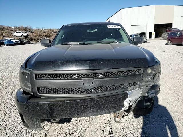 2013 Chevrolet Silverado - Image 11