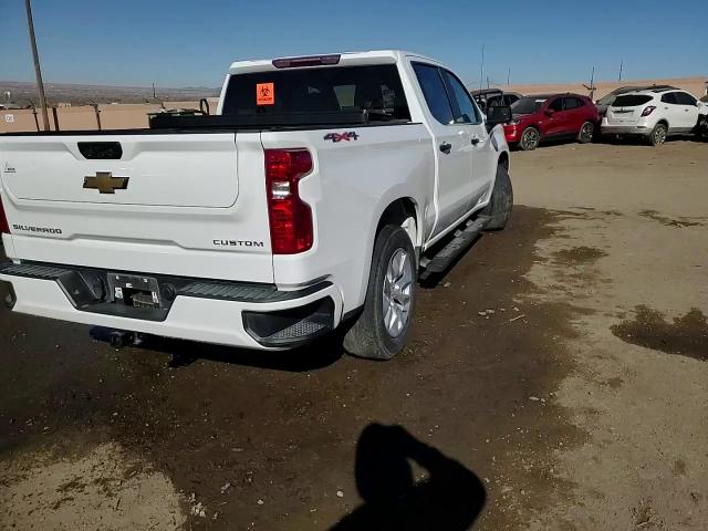 2023 Chevrolet Silverado - Image 14