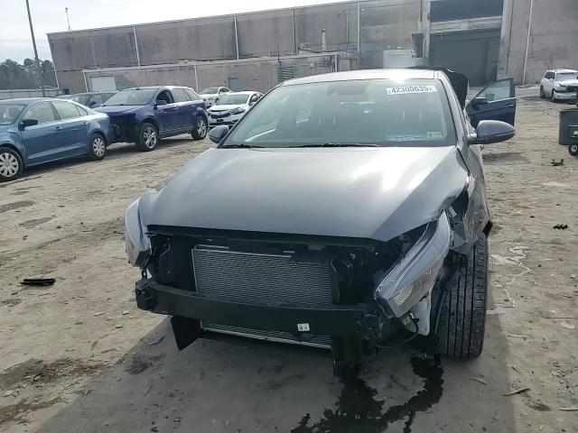 2024 Kia Forte - Image 10