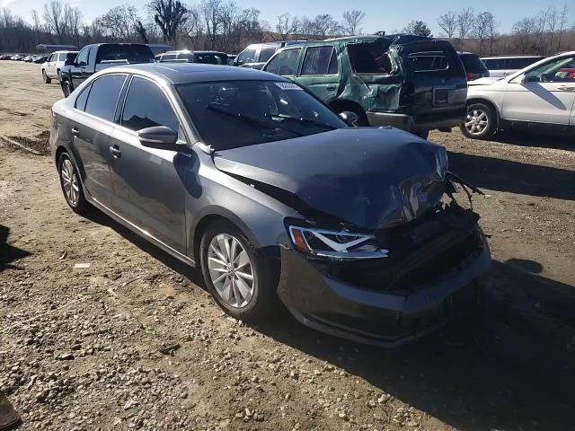 2015 Volkswagen Jetta - Image 10