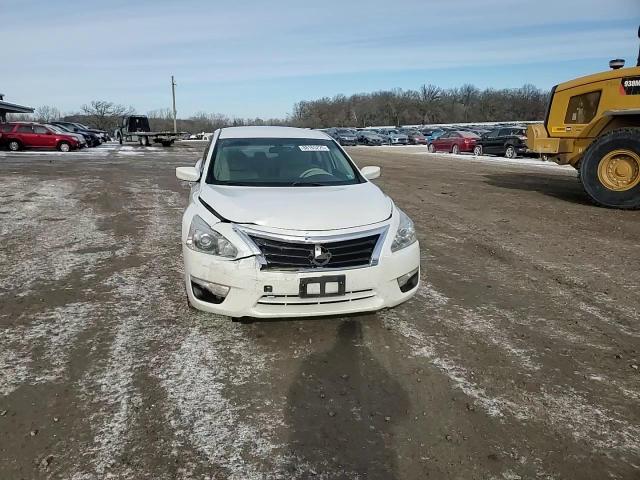 2014 Nissan Altima - Image 13