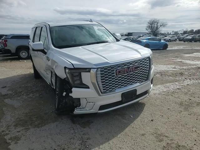 2021 GMC Yukon - Image 12