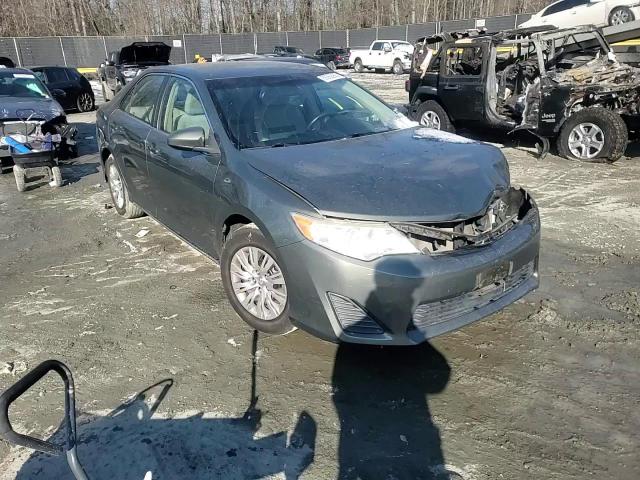 2013 Toyota Camry - Image 11