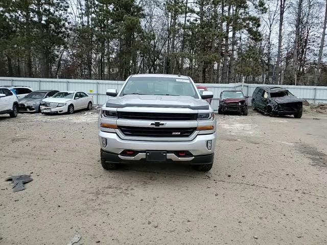 2018 Chevrolet Silverado - Image 11