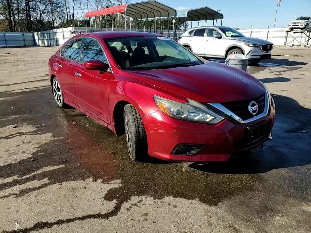 2018 Nissan Altima - Image 14