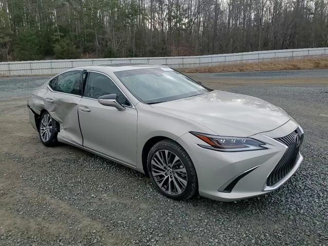 2019 Lexus ES - Image 11