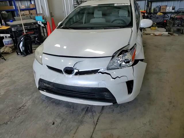 2014 Toyota Prius - Image 11