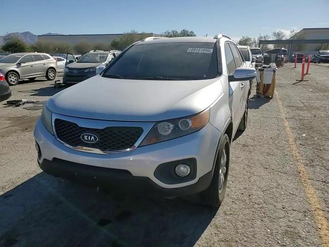 2011 Kia Sorento - Image 12