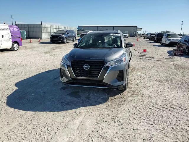 2022 Nissan Kicks - Image 12