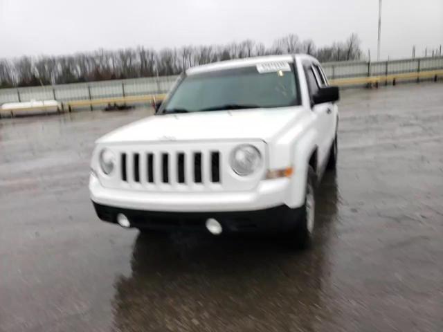 2016 Jeep Liberty (Patriot) - Image 10