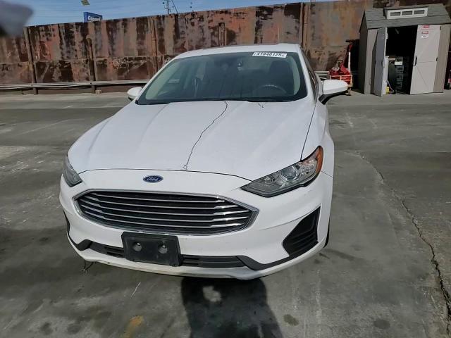 2019 Ford Fusion - Image 11