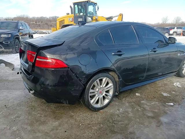 2018 Jaguar XE - Image 13