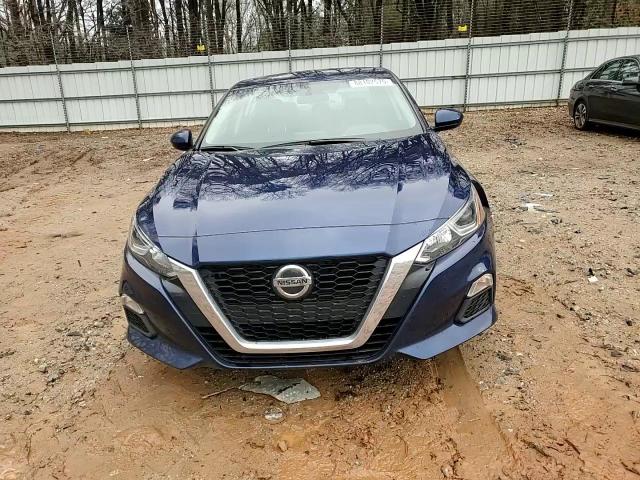 2020 Nissan Altima - Image 11