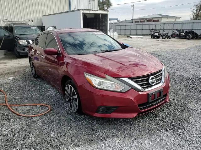 2017 Nissan Altima - Image 13