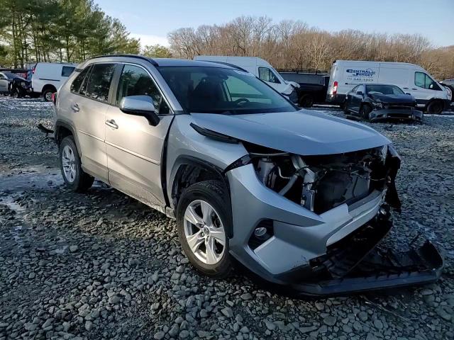 2019 Toyota RAV 4 - Image 12