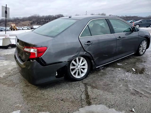 2014 Toyota Camry - Image 13