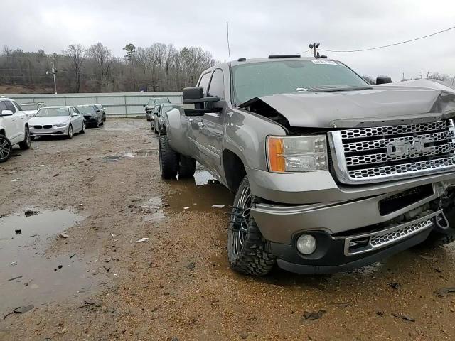 2012 GMC Sierra - Image 10
