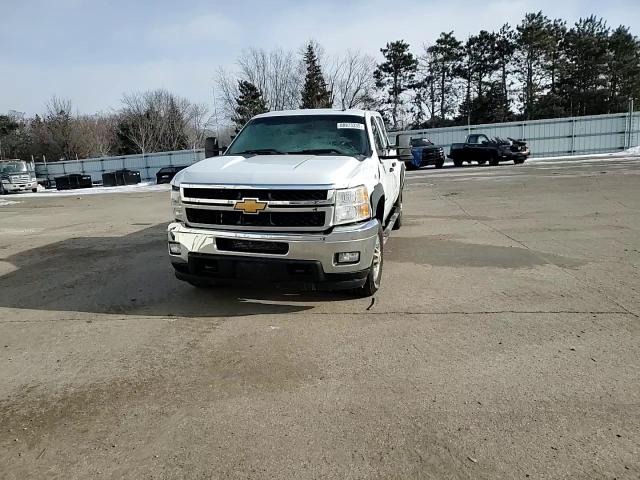 2012 Chevrolet Silverado - Image 10