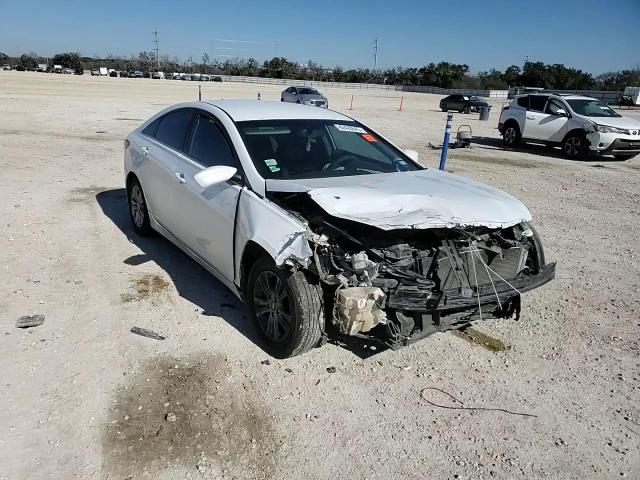 2013 Hyundai Sonata - Image 11