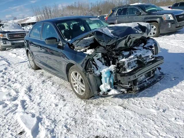 2017 Volkswagen Jetta - Image 11