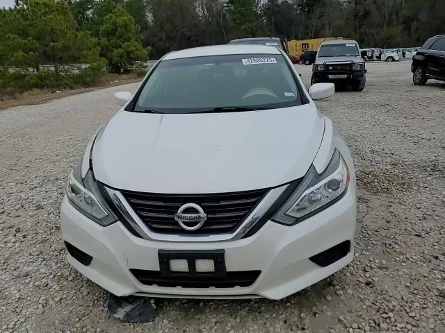 2016 Nissan Altima - Image 13
