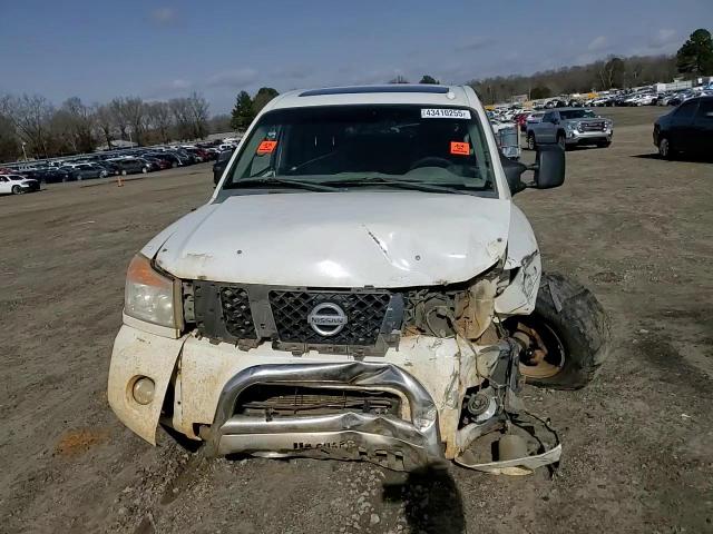 2012 Nissan Titan - Image 10