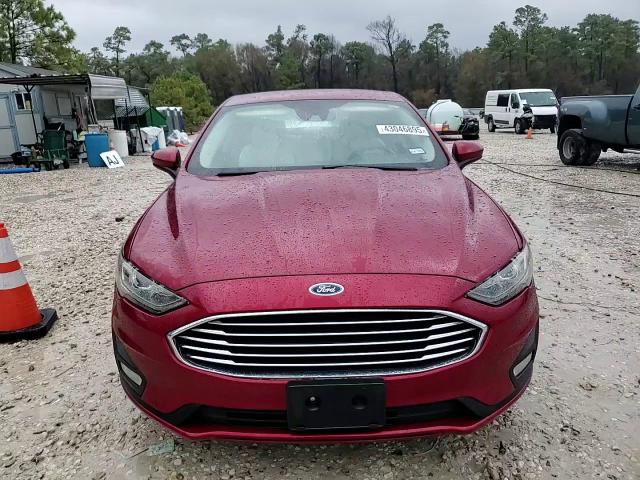 2019 Ford Fusion - Image 13