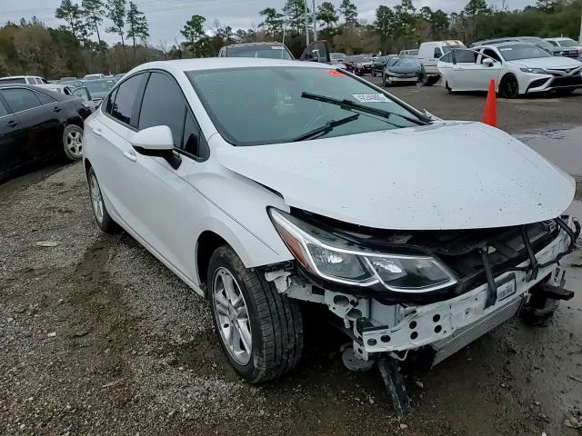 2017 Chevrolet Cruze - Image 11