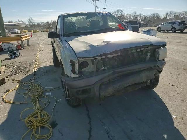 2004 Toyota Tacoma - Image 10