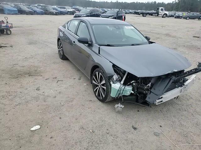 2021 Nissan Altima - Image 10