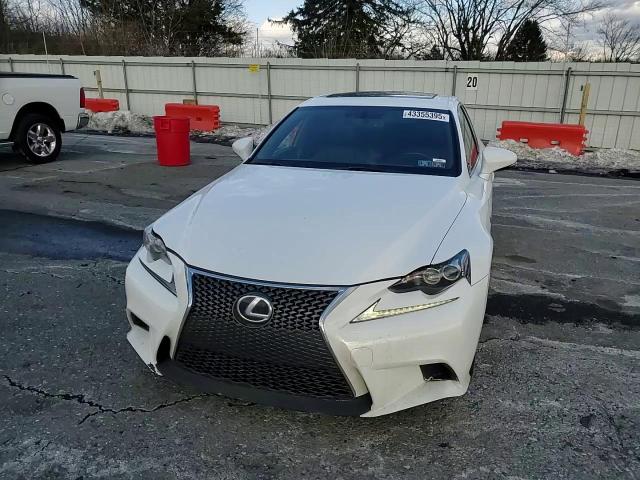 2016 Lexus IS - Image 10