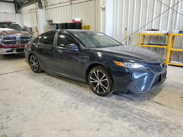 2018 Toyota Camry - Image 11
