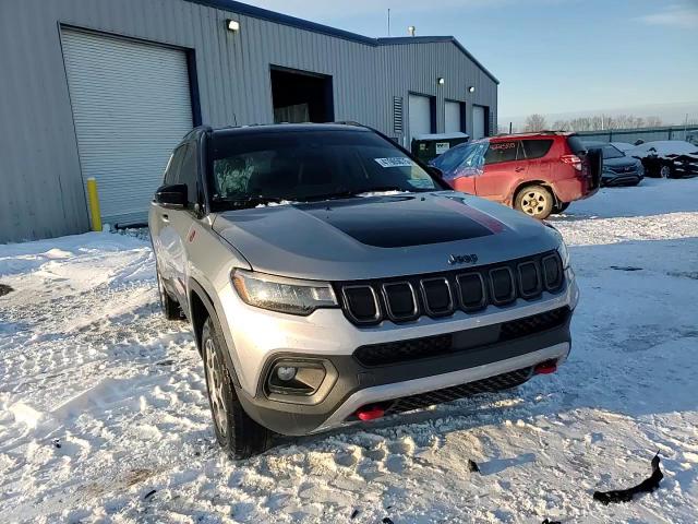 2022 Jeep Compass - Image 14