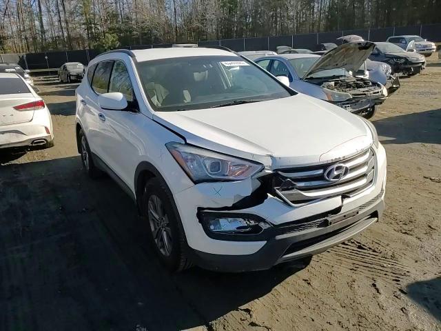 2016 Hyundai Santa Fe - Image 12