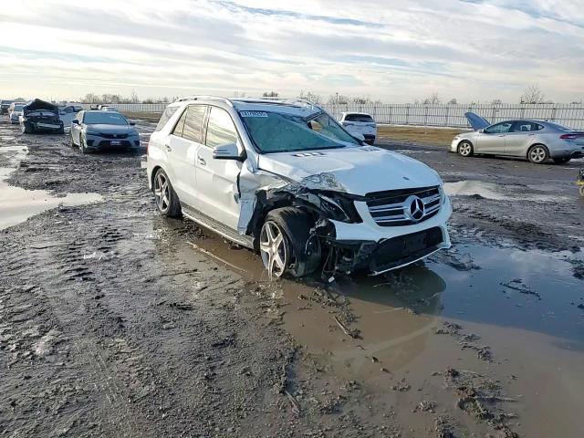 2016 Mercedes-Benz GLE - Image 11