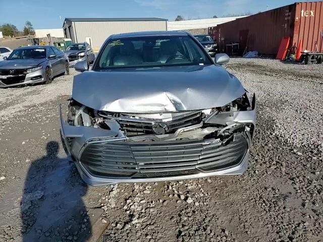 2019 Toyota Avalon - Image 13