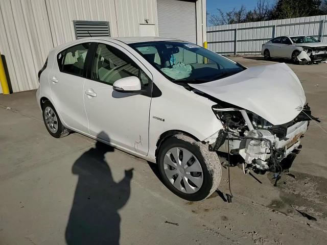 2014 Toyota Prius - Image 11