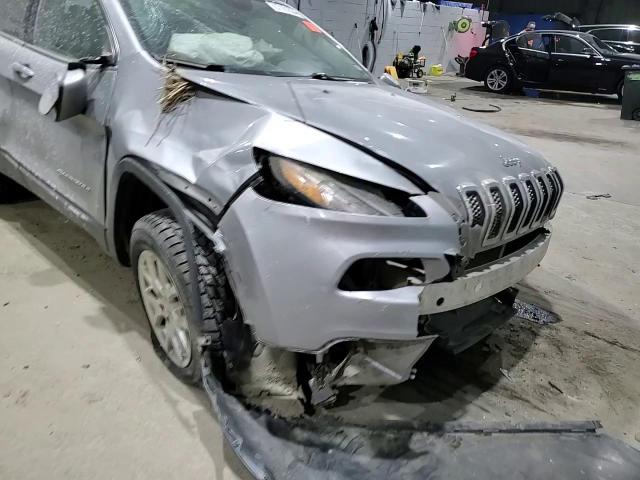 2017 Jeep Grand Cherokee - Image 10