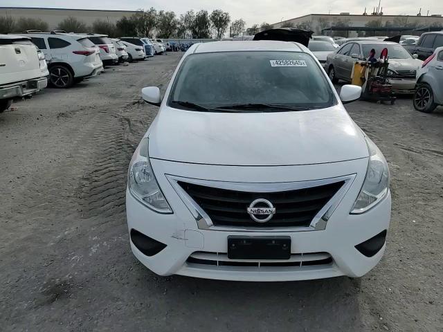 2015 Nissan Versa - Image 11